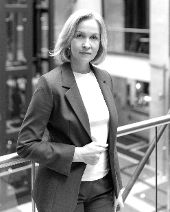 Елена Сухих