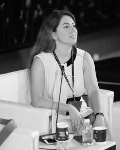 Александра Николаева