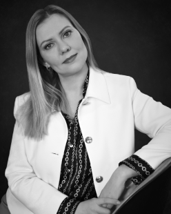 Анна Иванова